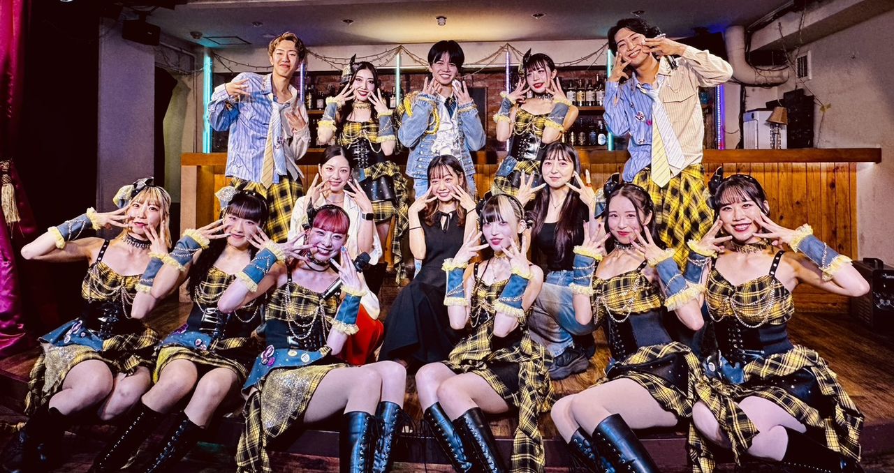 BARキズキのスタッフ集合写真